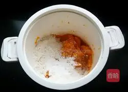 Illustration of how to make pumpkin hair cake 4