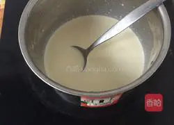 Yellow peach Illustration of how to make Portuguese egg tarts 1