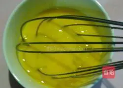 Illustration of how to make whole egg tarts 2