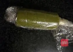 Illustration of how to make watermelon biscuits 12