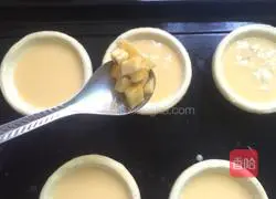 Illustration of how to make cream-free banana tart 7