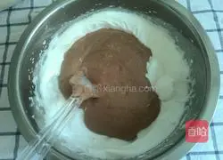 Red Velvet Chiffon Cupcake Recipe Illustration 12