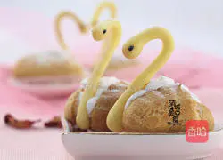 Illustration of how to make swan puffs 14