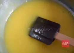 Illustration of how to make chiffon cake 6