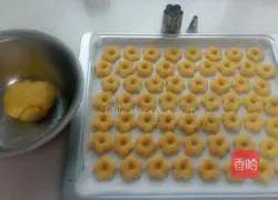 Illustration of how to make plum blossom biscuits 5