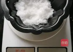 Illustration of how to make oil-free egg biscuits 1