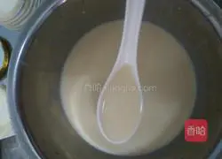 Illustration of how to make light cream condensed milk egg tarts 9