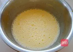 Illustration of how to make original egg tart (whole egg) 5