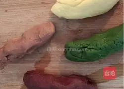 Illustration of how to make camouflage cookies 4