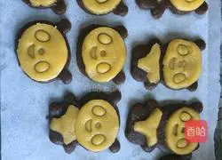 Illustration of how to make cute panda cookies 9