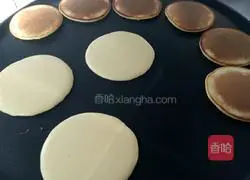 Blue Fatty's Favorite Dorayaki Recipe Illustration 13