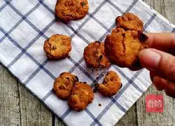 Illustration of how to make raisin oatmeal cookies 18