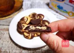 Illustration of two-color butter cookies 14