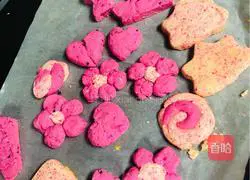 Illustration of how to make rainbow cookies 6