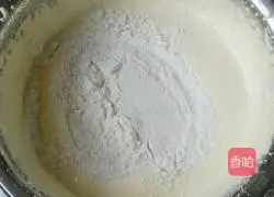 Illustration of how to make egg yolk biscuits 5