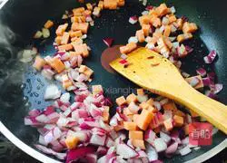 Illustration of tomato and cheese baked rice 4
