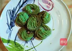 Illustration of how to make emerald green crispy cookies 11