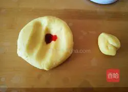 Illustration of how to make flower cookies 18