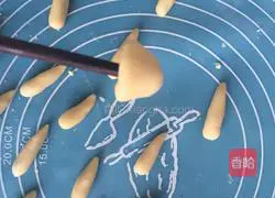 Illustration of how to make Caigu Liang's small mushrooms 6