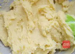 Illustration of how to make original (strawberry jam) cookies 6