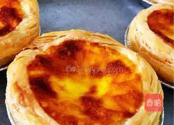 Milk flavor Illustration of how to make raisin egg tart 5