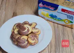 Illustration of making two-color butter cookies 13