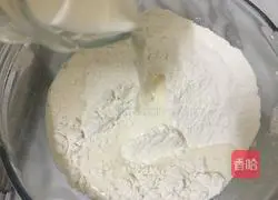 Illustration of how to make snowskin mooncakes with pineapple filling 4