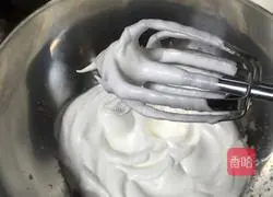 Illustration of making finger biscuits 2