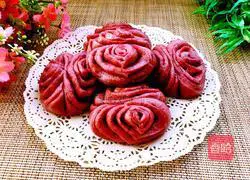 Illustration of how to make purple sweet potato rolls 19