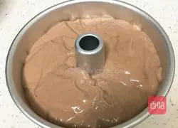 Illustration of how to make oil-free cocoa chiffon cake 19