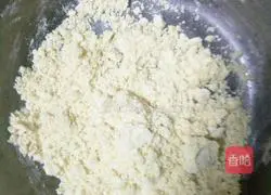 Illustration of how to make meat floss biscuits 4