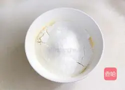 Strawberry Cream Waffle Recipe Illustration 4