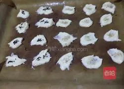 Illustration of how to make crispy biscuits 7