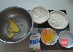 Milk Illustration of how to make fragrant biscuits 1