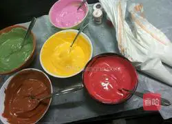 Illustration of how to make Christmas cookies 8