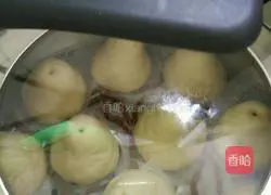 Illustration of how to make pear bean paste buns 9