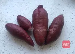 Illustration of how to open purple sweet potato 1