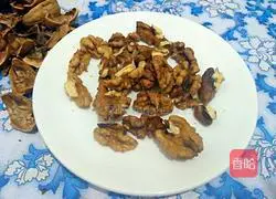 How to make walnut kernels Illustration 1