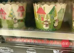 Illustration of how to make cupcakes 11