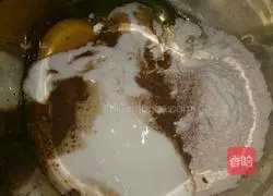 Illustration of how to make Haakon pie (traditional iron plate version of Haakon cake) 2