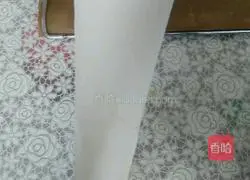 Illustration of how to make egg yolk biscuits 7