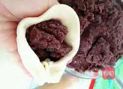 Illustration of how to make bean paste buns 8