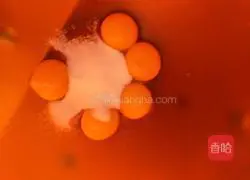 Zebra striped two-color Qi Illustration of how to make wind cake 3