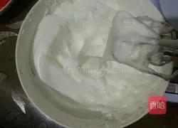 Illustration of how to make chiffon cake 4