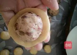 Mooncake( Illustration of how to make colorful bean paste 8