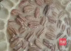 Walnut Illustration of how to make pie 12