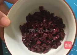 Illustration of how to make cranberry cookies 2