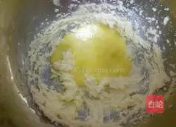 Illustration of how to make Chinese Valentine's Day love ring biscuits 6