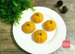 Illustration of how to make small pumpkin snacks 1