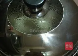 Illustration of how to make steamed buns with bean paste stuffing 13